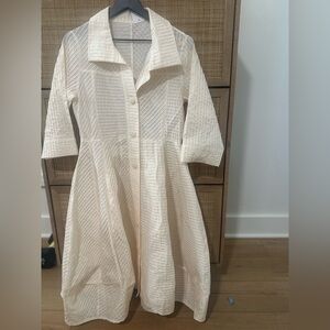 Sooddee Beige Textured Button-up Dress
